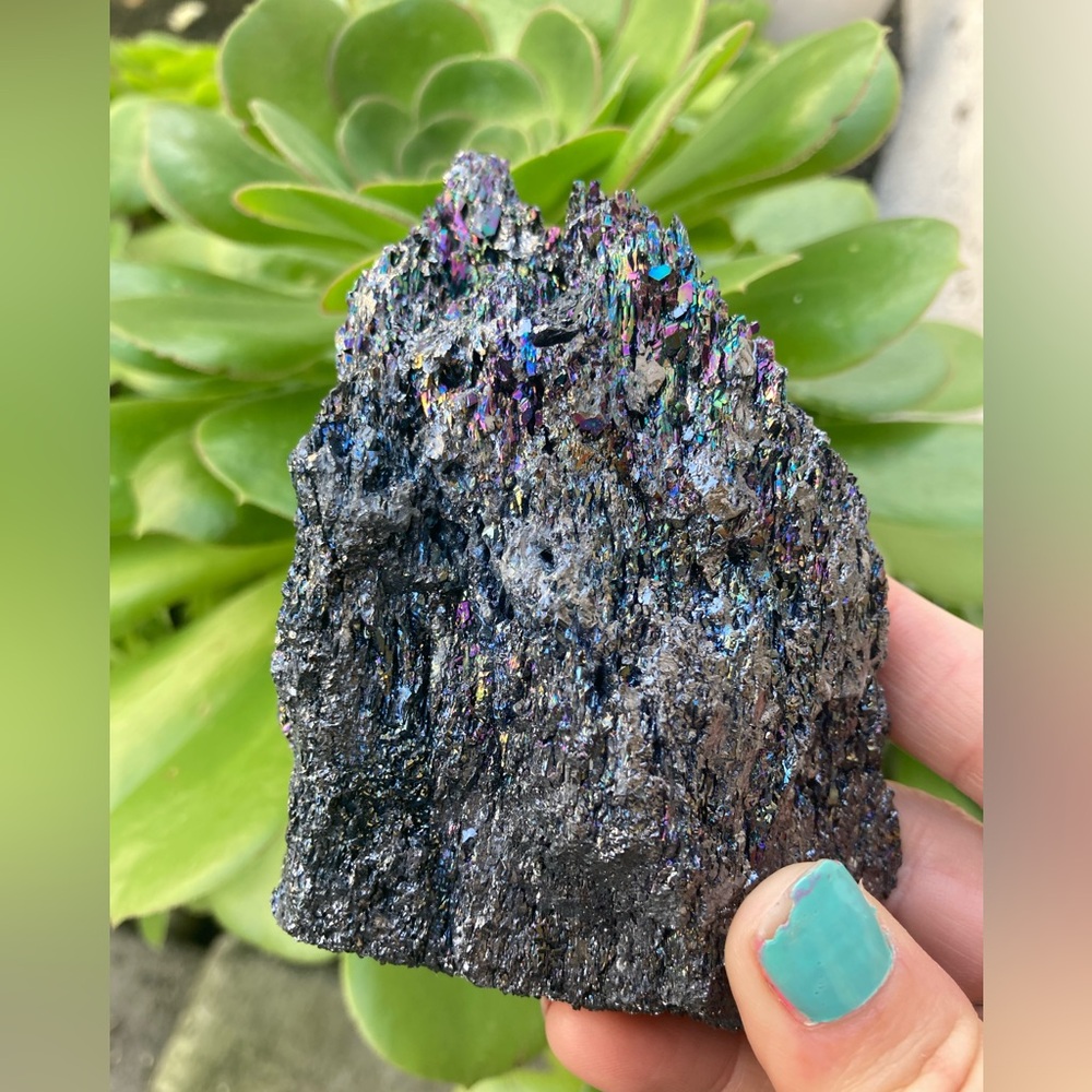 Large piece of free form carborundum
